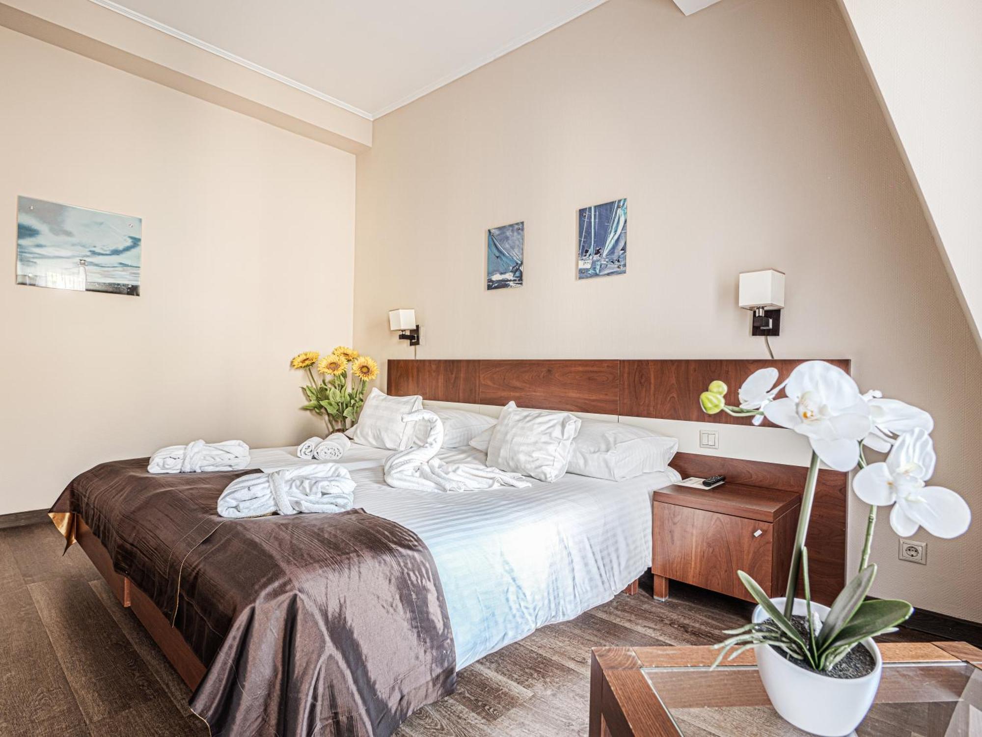Holiday Beach Budapest Wellness Hotel With Sauna Park Bagian luar foto